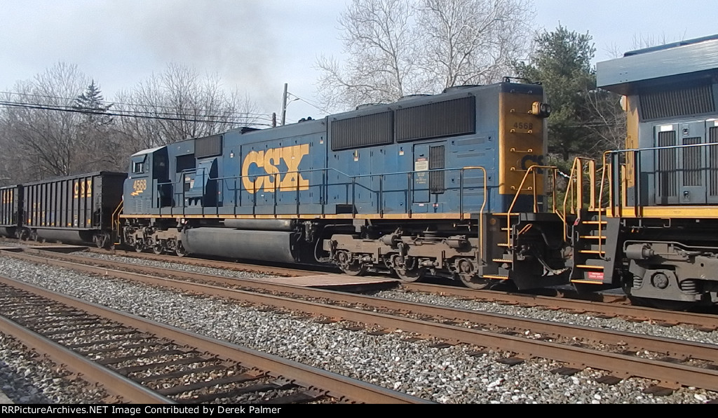 CSX 4568 Trailing